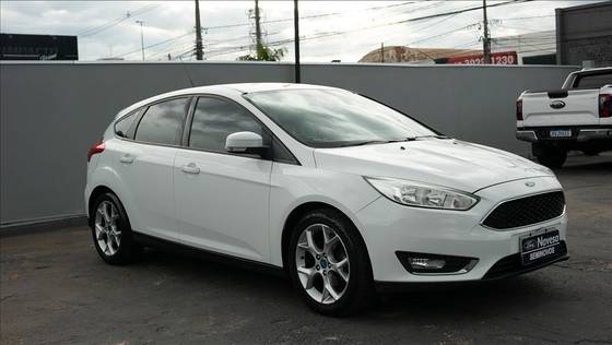 FORD FOCUS 1.6 SE 16V FLEX 4P MANUAL FORD FOCUS 1.6 SE 16V FLEX 4P MANUAL